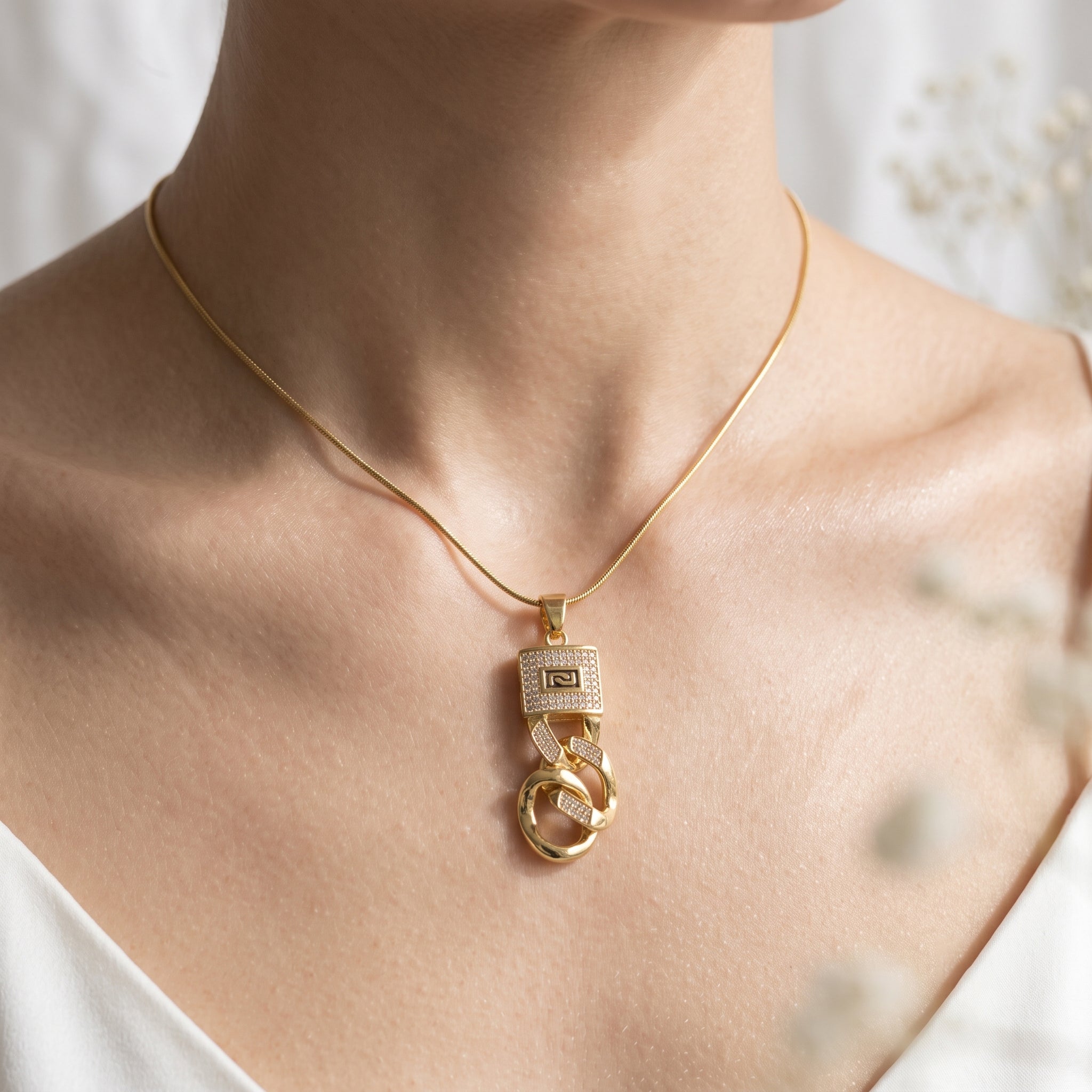 Pavé Link Pendant Necklace Secondary image