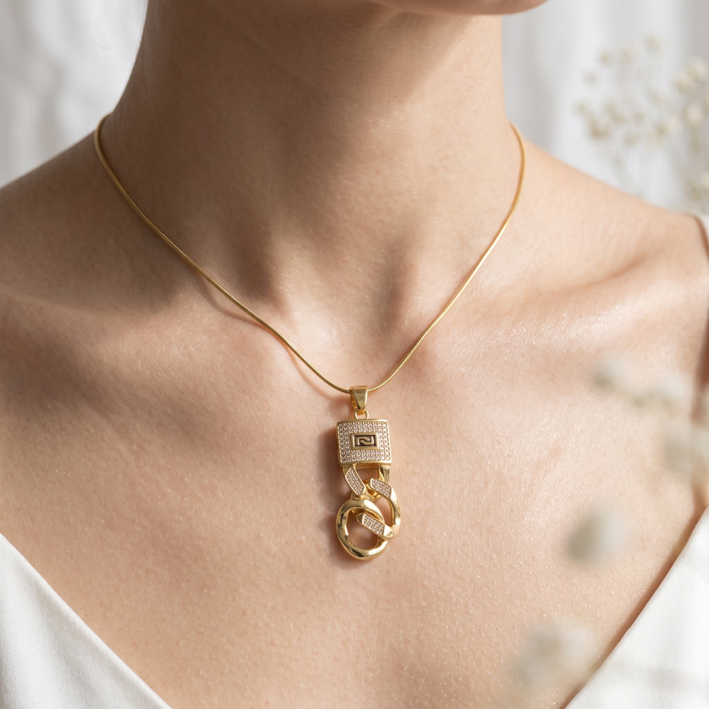 Pavé Link Pendant Necklace - Gold | Tia Maison Egypt